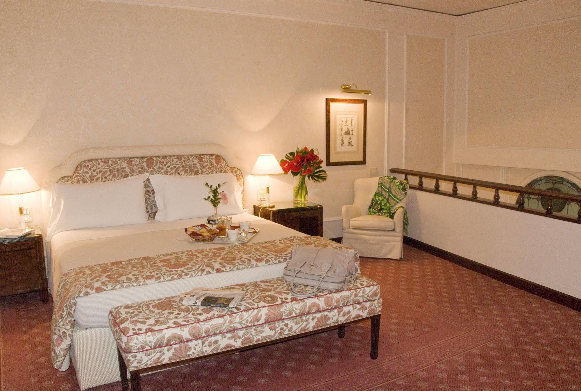 Hotel De La Florence
